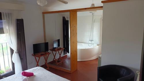 Montsonis House | Habitaciones con encanto - Cal Alejandro