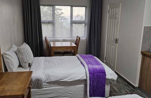 Mid Illovo Cabin | HAGAR LODGE