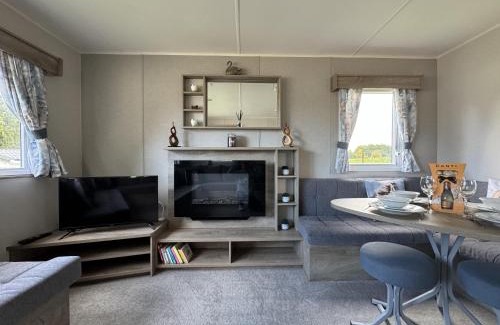 Berwick-upon-Tweed Apartment | Haggerston Castle - Caravan - Sleeps 6 - Parking