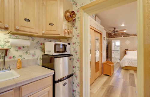 Downtown Reno Apartment | Half-mi to River Walk: 'river Cottage' in Reno