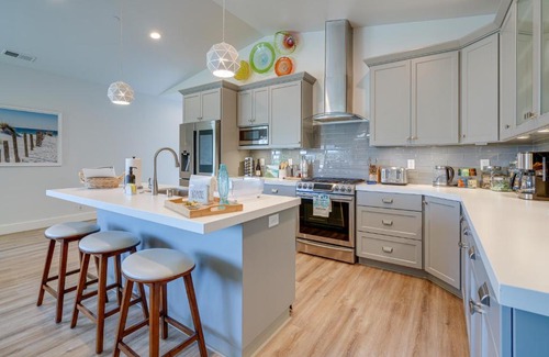 Half Moon Bay House | Half Moon Bay Vacation Rental 1 Mile to Beach!