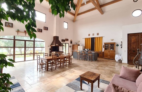 Sorgues Other | Half of Mas de la Roncière