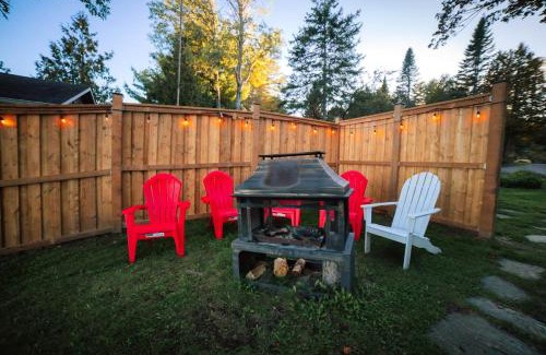 Algonquin Highlands House | Halls Lake Resort Luxury Cottage