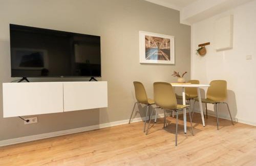 Rotherbaum Apartment | Hamburg City Apartment for 4