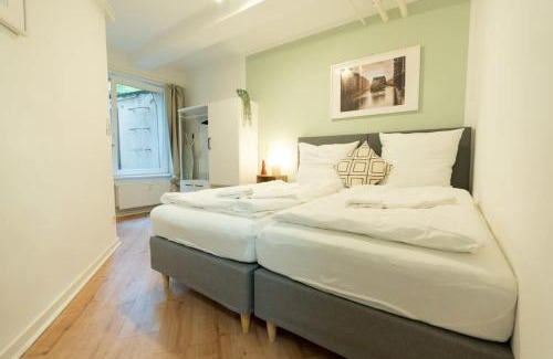 Rotherbaum Apartment | Hamburg City Apartment for 4
