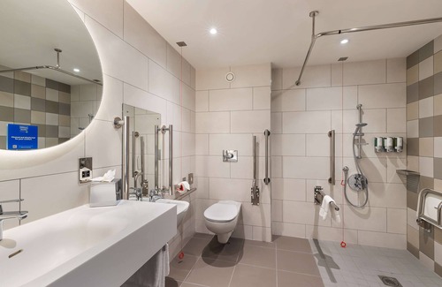 Torquay City Centre Hotel | Hampton by Hilton Torquay