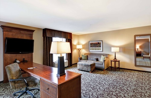 New Hartford Hotel | Hampton Inn and Suites New Hartford/Utica