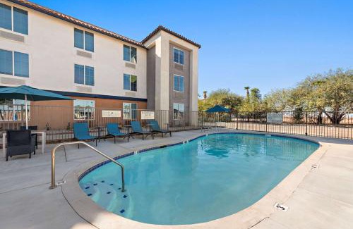 Calexico Hotel | Hampton Inn by Hilton Calexico