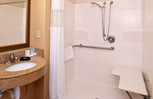 Litchfield Hotel | Hampton Inn by Hilton Litchfield