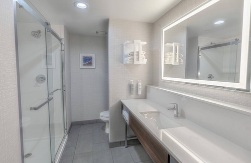 Valencia Hotel | Hampton Inn By Hilton Santa Clarita-Valencia