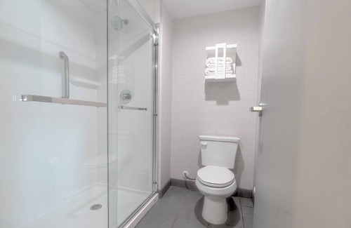 Valencia Hotel | Hampton Inn By Hilton Santa Clarita-Valencia