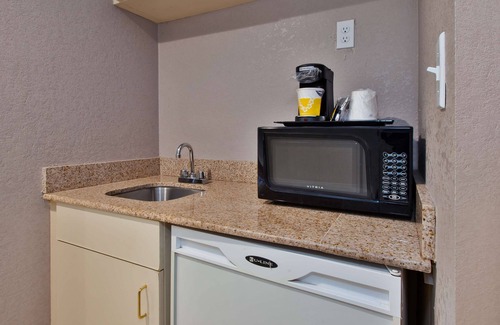College Park Hotel | Hampton Inn College Park