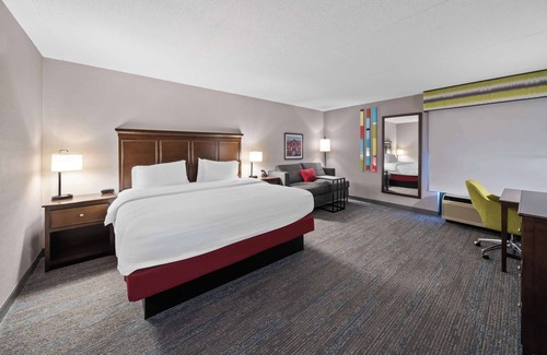 Franklin Hotel | Hampton Inn Franklin/Milford