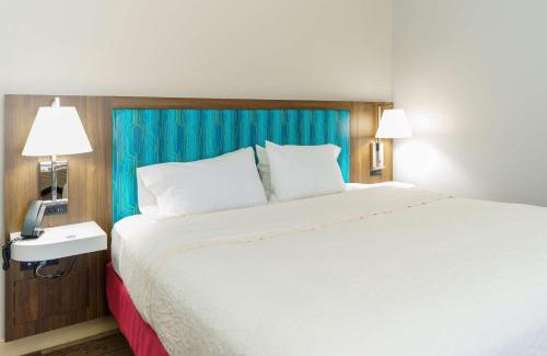 Garden City Hotel | Hampton Inn Garden City