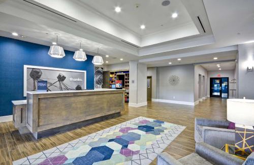 Kyle Hotel | Hampton Inn Kyle