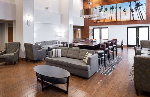 Southwest Anaheim Hotel | Hampton Inn Los Angeles-Orange County-Cypress