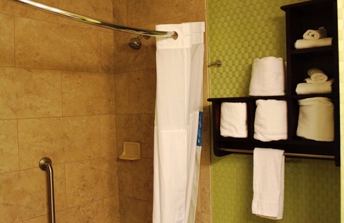 Perry Hotel | Hampton Inn Perry