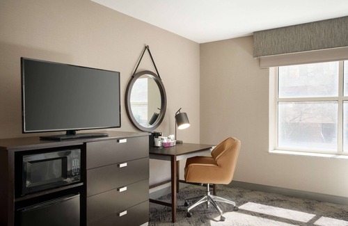 Downtown Portland Hotel | Hampton Inn Portland Downtown - Waterfront