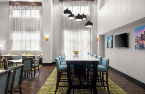 Crestline Heights Hotel | Hampton Inn & Suites Birmingham/280 East-Eagle Point