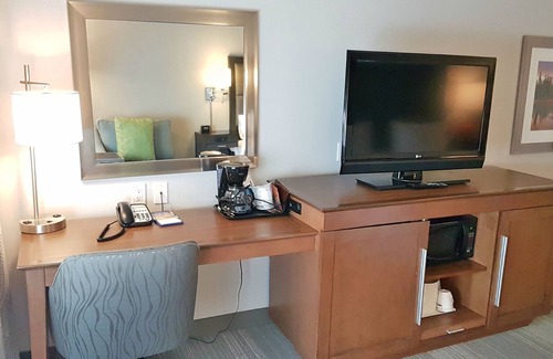 Banff Trail Hotel | Hampton Inn & Suites By Hilton Calgary- University Northwest