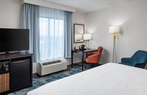Twin Brook Hotel | Hampton Inn & Suites Chattanooga/Hamilton Place