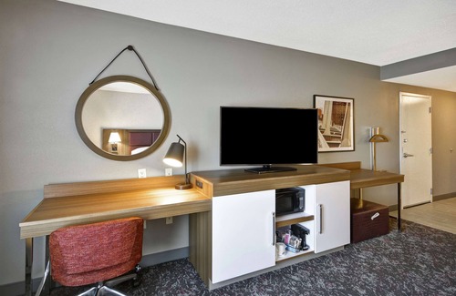 Easton Hotel | Hampton Inn & Suites Columbus-Easton Area
