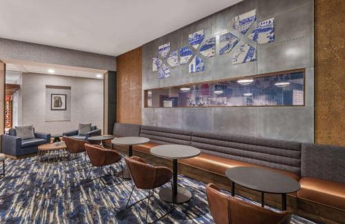 West Central Hotel | Hampton Inn & Suites Fort Wayne Downtown