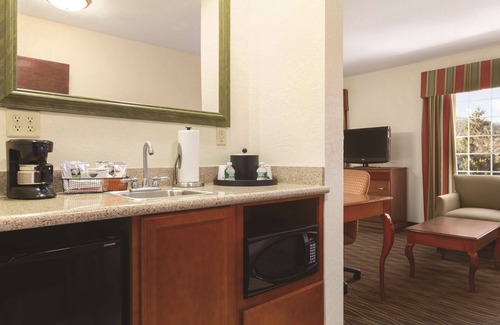 Greenfield Hotel | Hampton Inn & Suites Greenfield