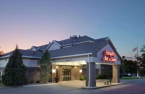 Merriam Hotel | Hampton Inn & Suites Kansas City-Merriam