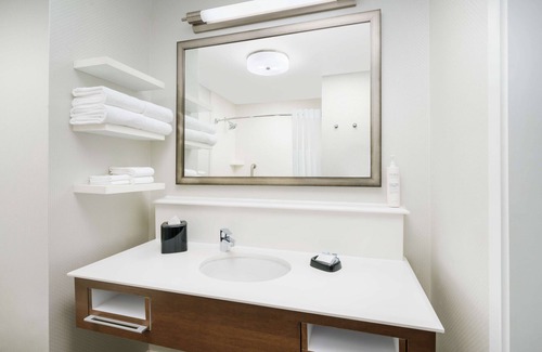 El Segundo Hotel | Hampton Inn & Suites LAX El Segundo
