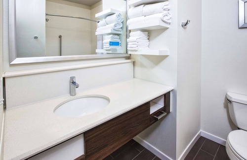 White Rock Hotel | Hampton Inn & Suites Los Alamos White Rock