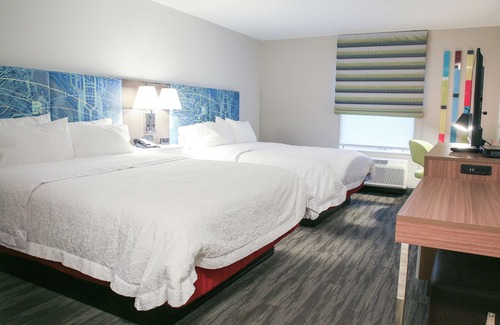 Mount Laurel Hotel | Hampton Inn & Suites Mount Laurel/Moorestown