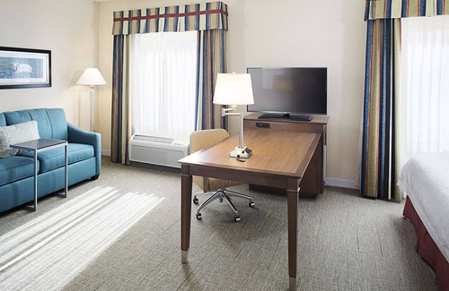 South Arlington Hotel | Hampton Inn & Suites Mansfield