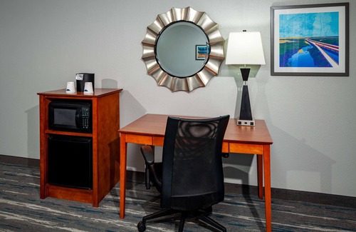 Mobile Hotel | Hampton Inn & Suites Mobile I-65@ Airport Blvd