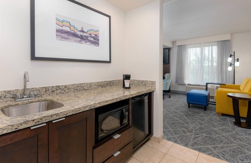 Pensacola Hotel | Hampton Inn & Suites Pensacola/Gulf Breeze