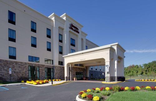 Trevose Hotel | Hampton Inn & Suites Philadelphia/Bensalem