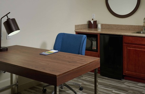 Surprise Hotel | Hampton Inn & Suites Phoenix-Surprise