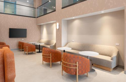 Midway District Hotel | Hampton Inn & Suites San Diego Seaworld