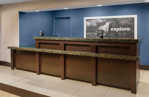 Newbury Park Hotel | Hampton Inn & Suites Thousand Oaks