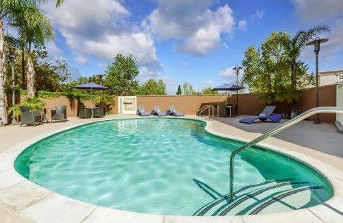 Newbury Park Hotel | Hampton Inn & Suites Thousand Oaks
