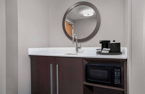 Lithia Springs Hotel | Hampton Inn & Suites ATL-Six Flags