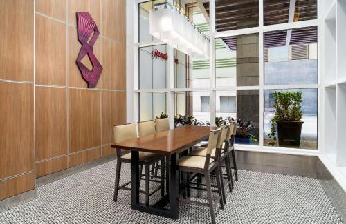 Theater District Hotel | Hampton Inn Times Square Central