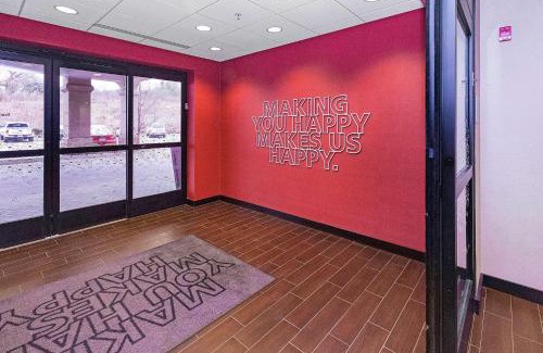 Waynesburg Hotel | Hampton Inn Waynesburg