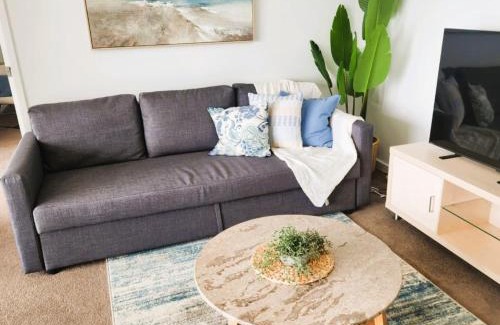 Brisbane Central Business District Apartment | Hampton's Haven on Level 17 in Casino Towers