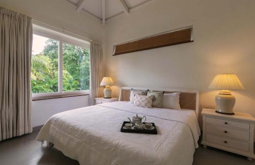 Awas Villa | Hamptons Charm by StayVista Luxury 5BR with Pool, lawn & table tennis