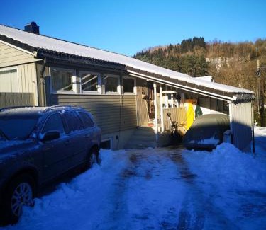 Kvinesdal Apartment | Hamrebakken overnatting