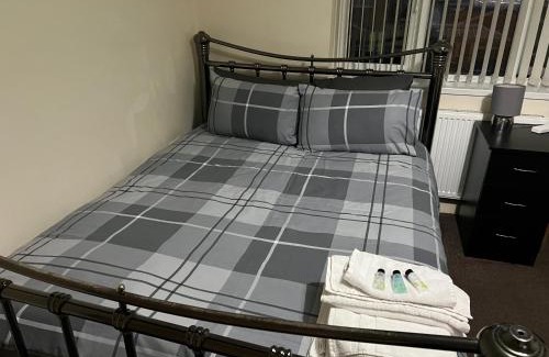 Stonnall House | HAMS REST PLACE - Strictly Only ONE GUEST ALLOWED IN ONE ROOM A SECOND ACCOMPANYING PERSON WILL NOT BE ALLOWED INTO THE PROPERTY