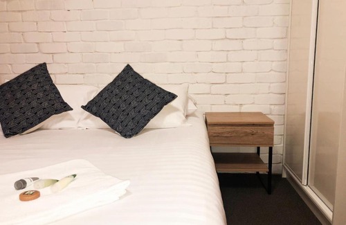 Mayfield Hotel | Hanbury Lodge