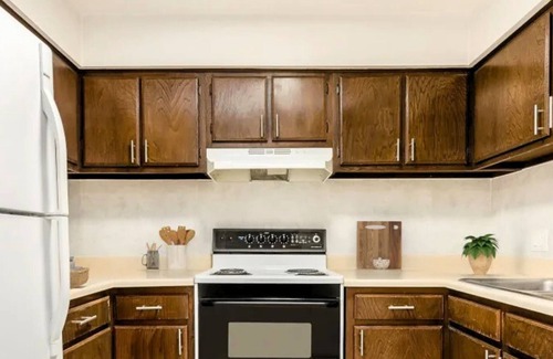 Northwest Columbus Apartment | Hancock Park Apt Cozy 1-bedroom Apartment in Downtown with WiFi & parking