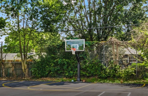 Northwest Columbus Apartment | Hancock Park Apt Cozy 1-bedroom Apartment in Downtown with WiFi & parking